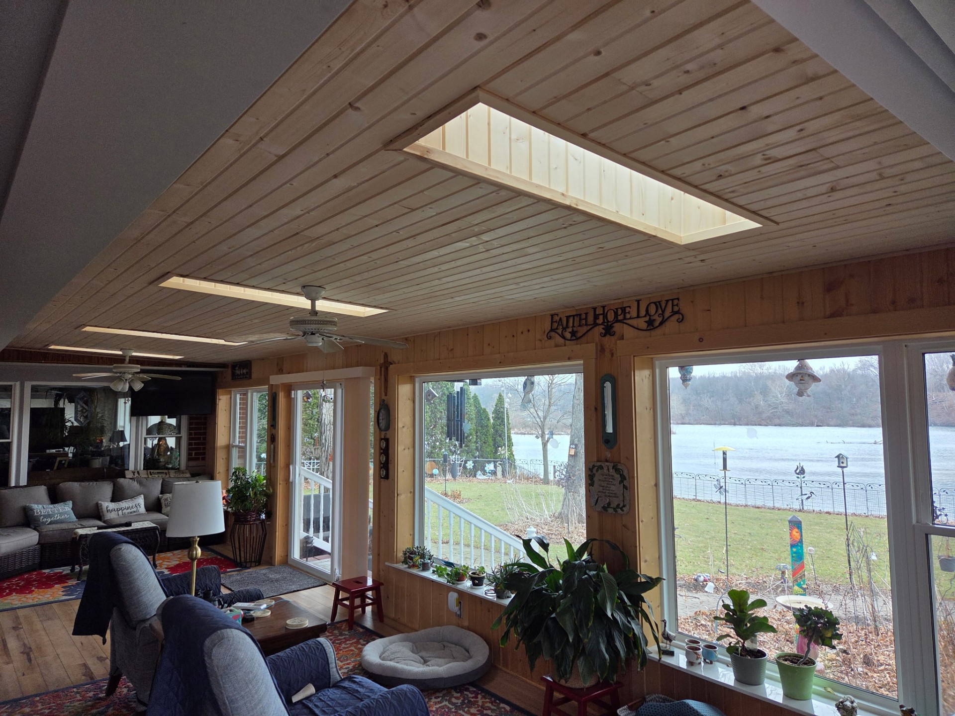 Art Tufts sunroom ceiling