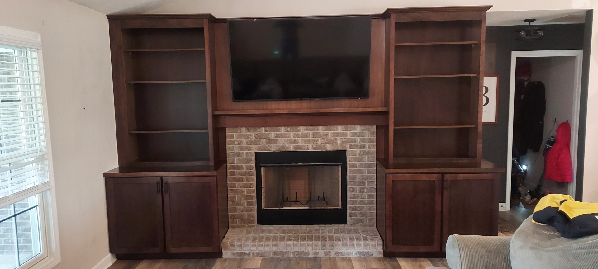 Bentlage fireplace built-ins