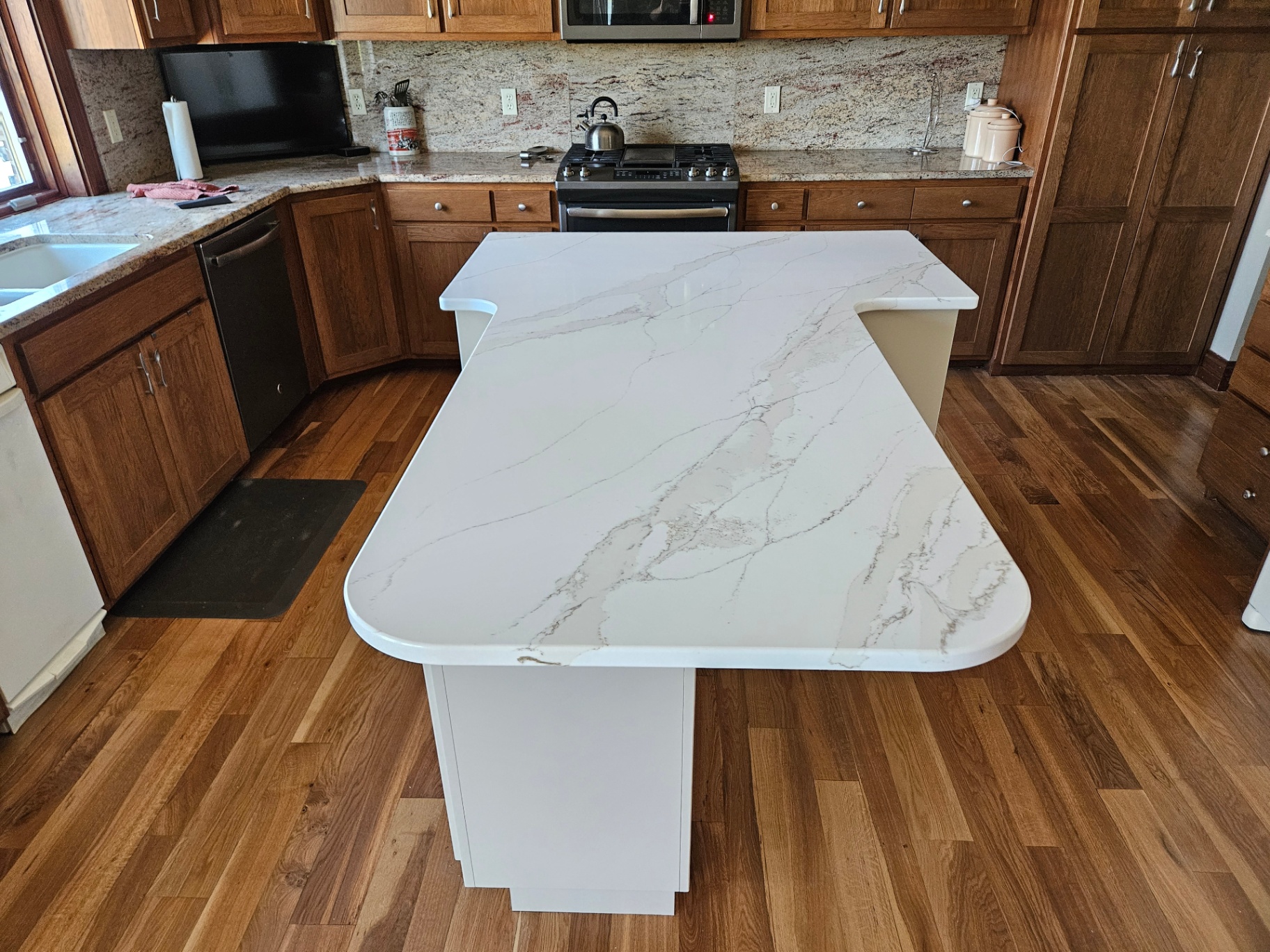 Pasquale island top